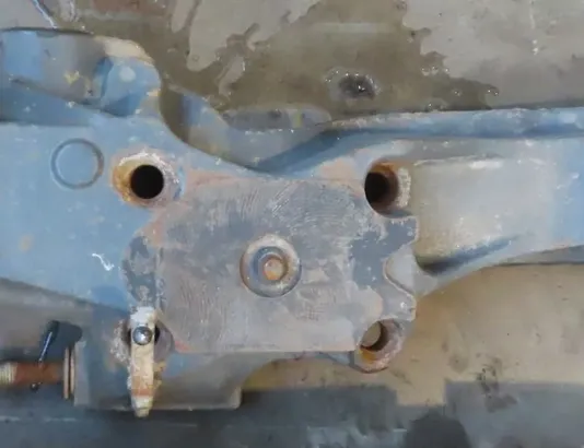 VOLVO FH II (2012-present) Aizmugurējās ass stiprinājuma kronšteins 21196819 34790473