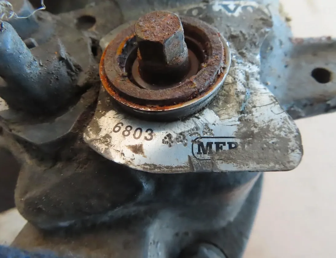 VOLVO TGS (2007-present) Priekšējais labais bremžu suports 68034454 30659223