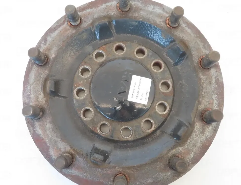 MAN TGX (2007-present) Aizmugurējā kreisā riteņa rumbas vārpsta/stupica 81443013194 30662401