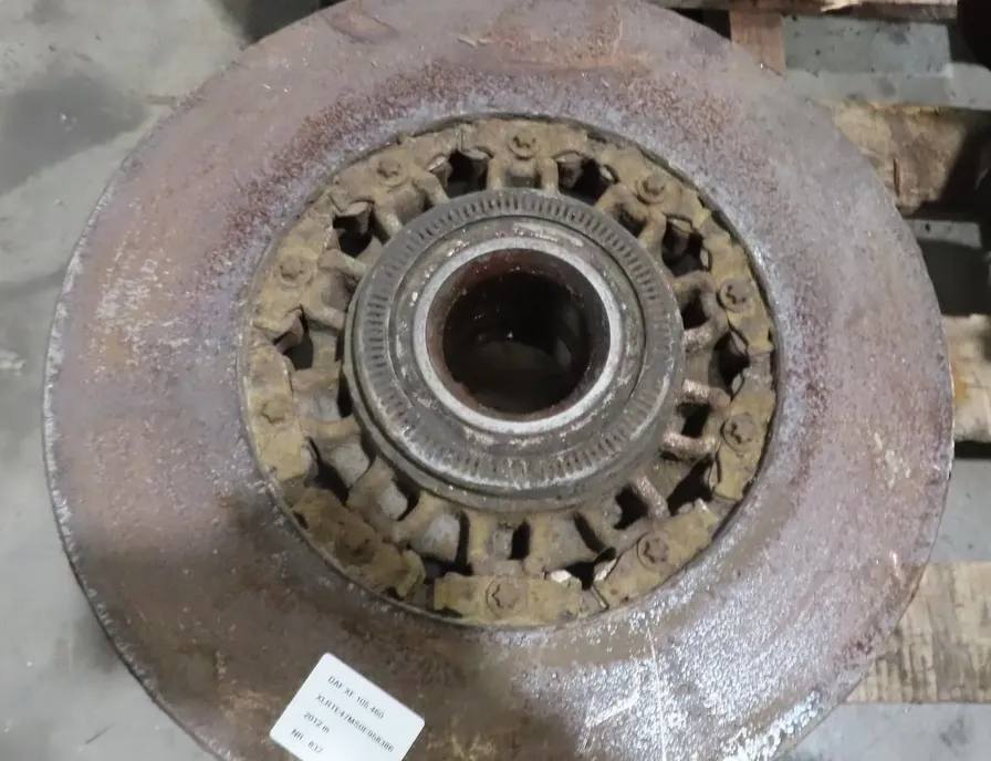 DAF XF (2012-present) Aizmugurējā kreisā riteņa rumbas vārpsta/stupica 30669291