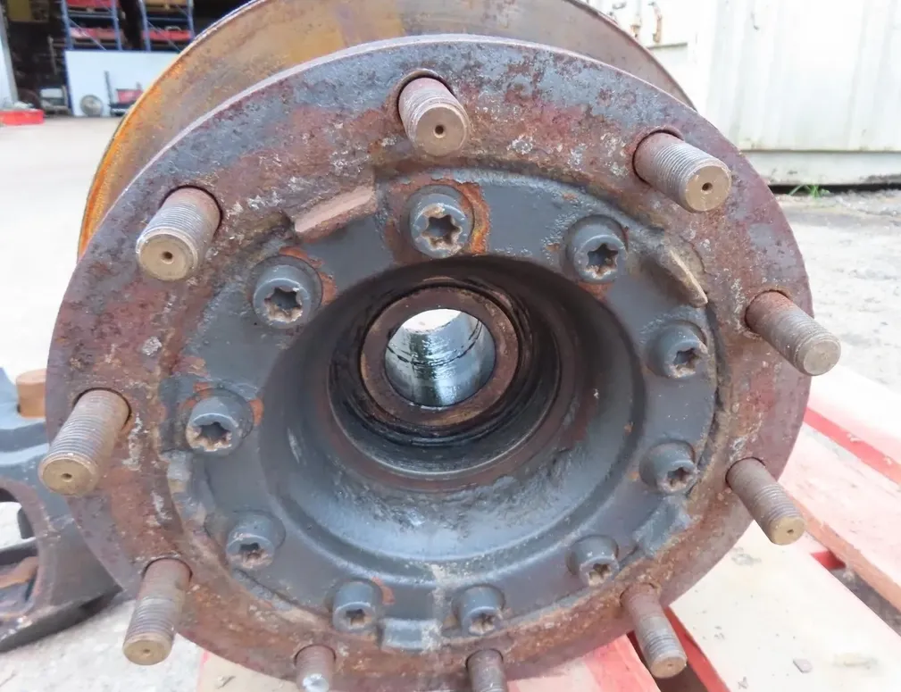 SCANIA P,G,R,T - series (2003-present) Aizmugurējā kreisā riteņa rumbas vārpsta/stupica 30766514