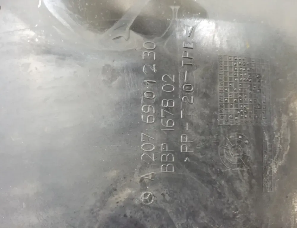 MERCEDES-BENZ E-Class W212/S212/C207/A207 (2009-2016) Задняя часть переднего правого подкрылка A2076901230 33553256