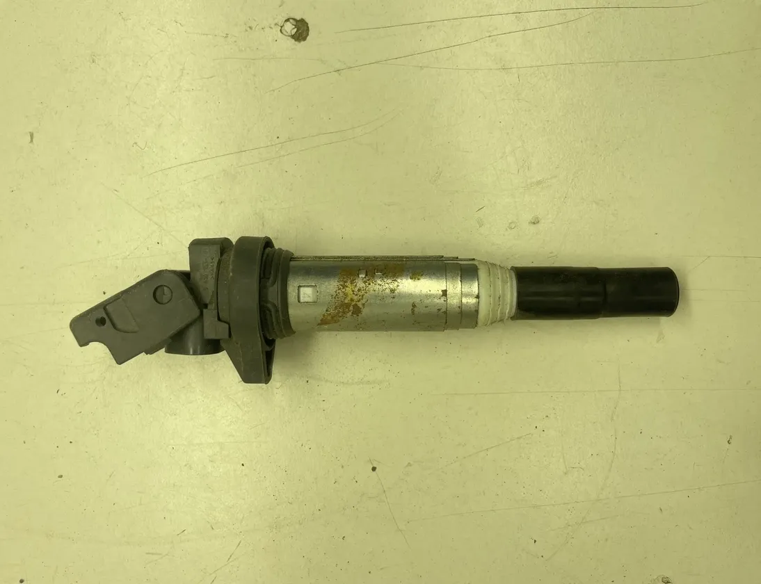 BMW 3 Series F30/F31 (2011-2020) Augstsprieguma aizdedzes spole 8616153 28249953