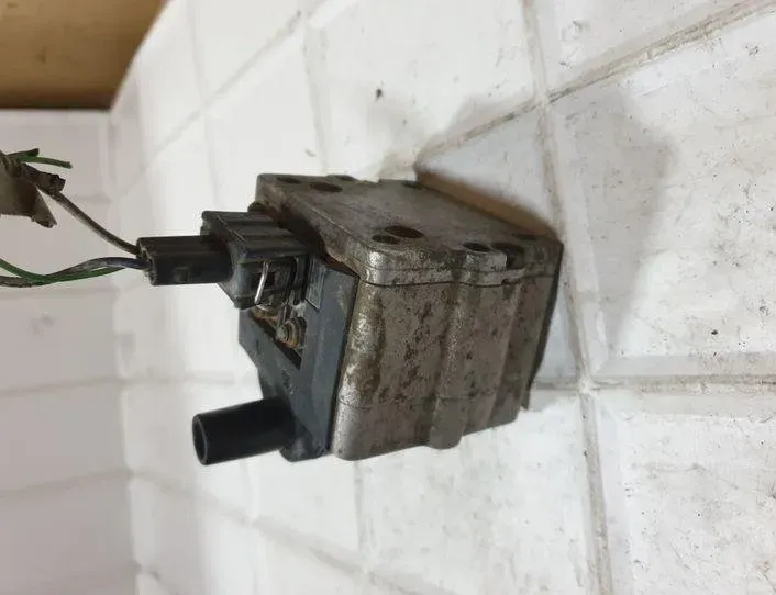 SEAT Ibiza 2 generation (1993-2002) Augstsprieguma aizdedzes spole 867905104A,024490 18210571