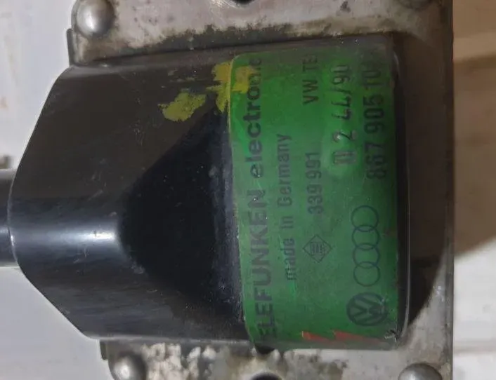 SEAT Ibiza 2 generation (1993-2002) Augstsprieguma aizdedzes spole 867905104A,024490 18210571