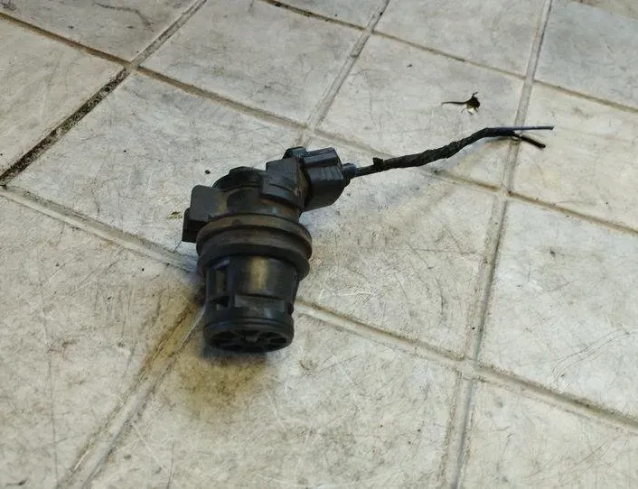 MAZDA 6 GG (2002-2007) Mazgātāja tvertnes motorīts 8603102451 21056091