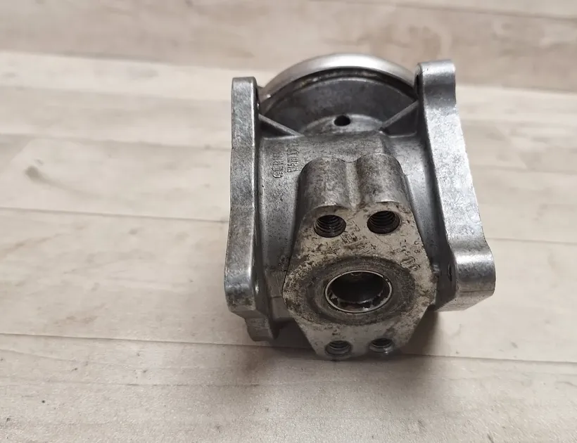 VOLKSWAGEN Passat B6 (2005-2010) EGR Valve 038129637D,038129637,038131501AN 33388457