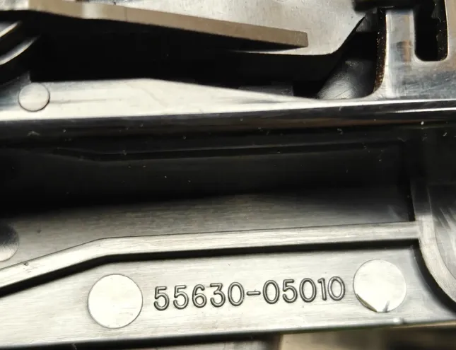 TOYOTA Avensis 2 generation (2002-2009) Cimdu nodalījums 5563005010 33518620