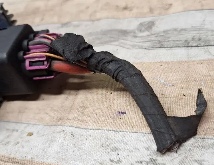 OPEL Zafira B (2005-2010) Aizdedzes sveces 51299014B,55353011,06235240 33979721