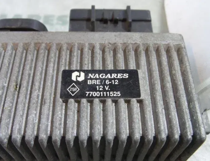 RENAULT Kangoo 1 generation (1998-2009) Aizdedzes sveces 7700111525 26970402