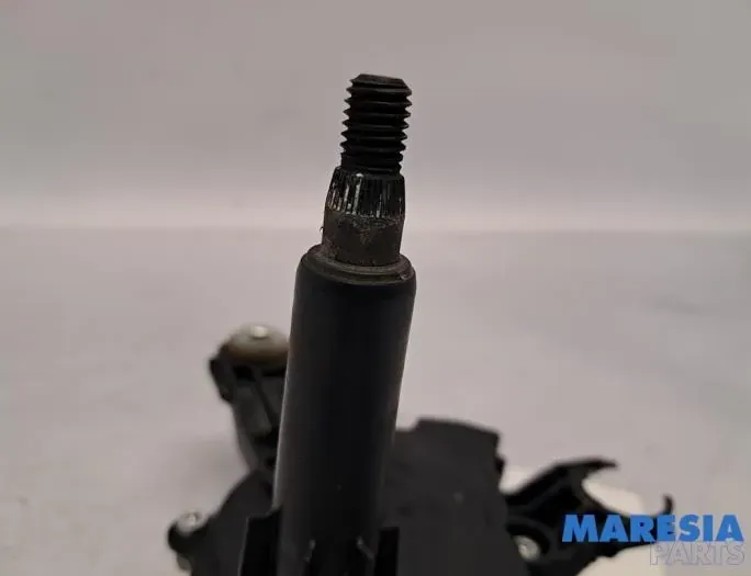 RENAULT Clio 4 generation (2012-2020) Bagāžas nodalījuma loga tīrītāja motorīts 287105483R,W000034936 33143657