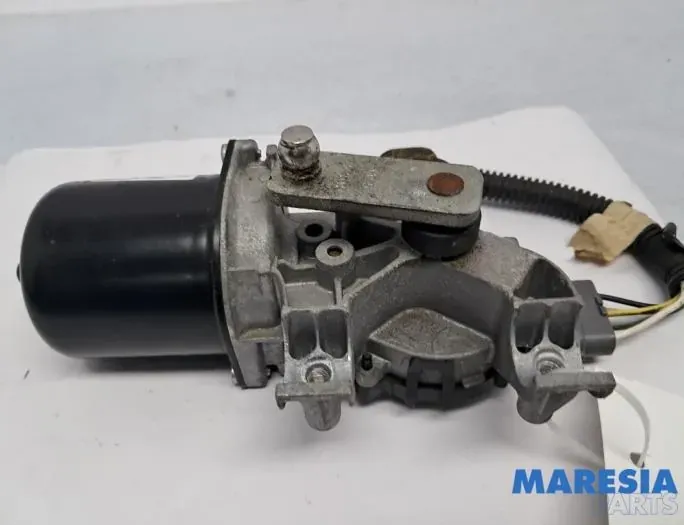 RENAULT Clio 4 generation (2012-2020) Priekšējā stikla tīrītāja mehānisma motorīts 288004542R,288008961R 33156541