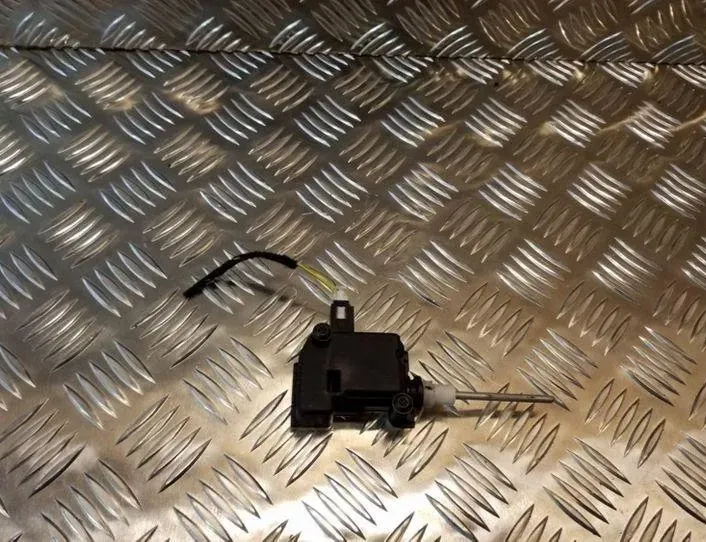 MERCEDES-BENZ A-Class W169 (2004-2012) Aizmugurējās bagāžas nodalījuma mīkstās aizvēršanas / soft close motorīts A2038201997 26067106