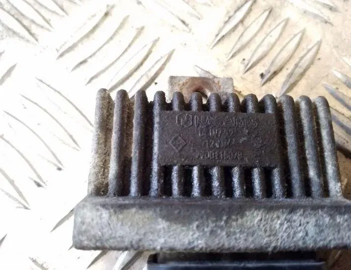 RENAULT Espace 4 generation (2002-2014) Aizdedzes sveces 7700115078 26083554