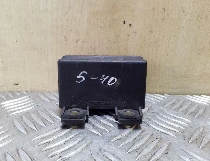 VOLVO S40 1 generation (1996-2004) Aizdedzes sveces 7700107794 26116176