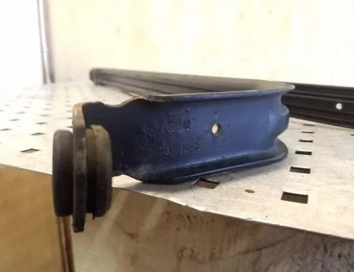 BMW 3 Series F30/F31 (2011-2020) Держатель топливного бака 7260942,7260945 26136219