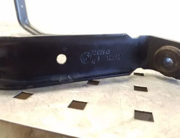 BMW 3 Series F30/F31 (2011-2020) Держатель топливного бака 7260942,7260945 26136219