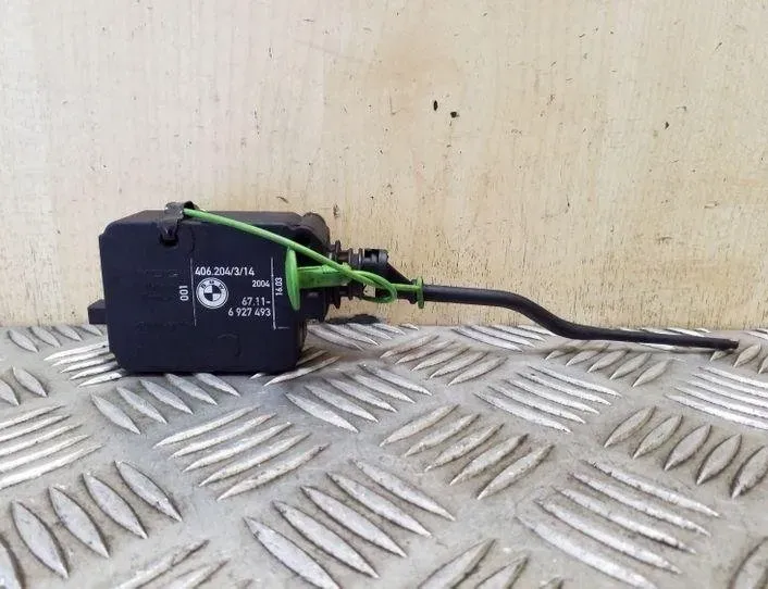 BMW X3 E83 (2003-2010) Degvielas tvertnes vāciņa bloķēšana 6927493,67116927493 26142675