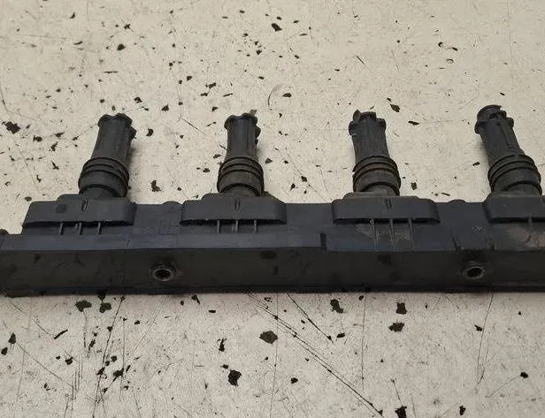 OPEL Corsa C (2000-2006) Augstsprieguma aizdedzes vads (svečvads) 0221503015 34188664