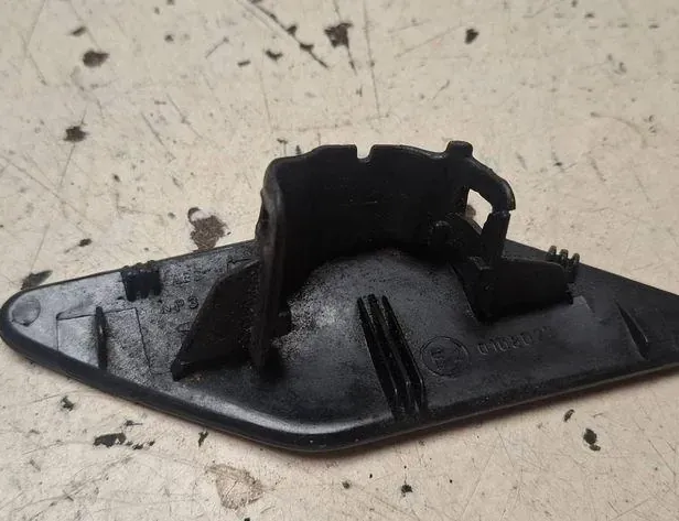 SEAT Ibiza 4 generation (2008-2017) Right Side Headlight Washer Cover Cap 34190142