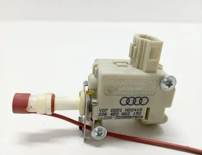 AUDI A8 D3/4E (2002-2010) Замок крышки топливного бака 3B0959782A,4E0862150 22731388