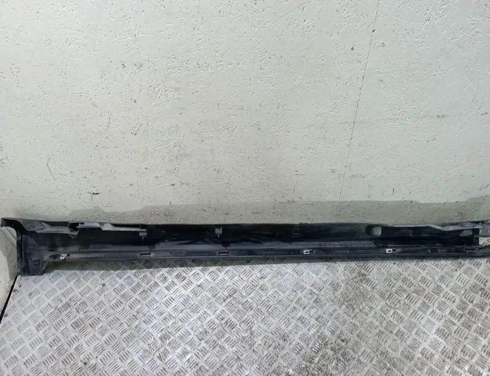 VOLVO XC60 1 generation (2008-2017) Right Side Plastic Sideskirt Cover 31294849 33187577