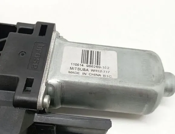 VOLVO XC60 1 generation (2008-2017) Priekšējo kreiso durvju logu pacēlāja motorīts 966269102 33196916