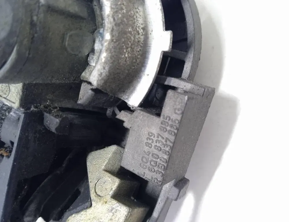 SEAT Altea 1 generation (2004-2013) Наружная ручка боковых левых дверей 3B0837885 33375770