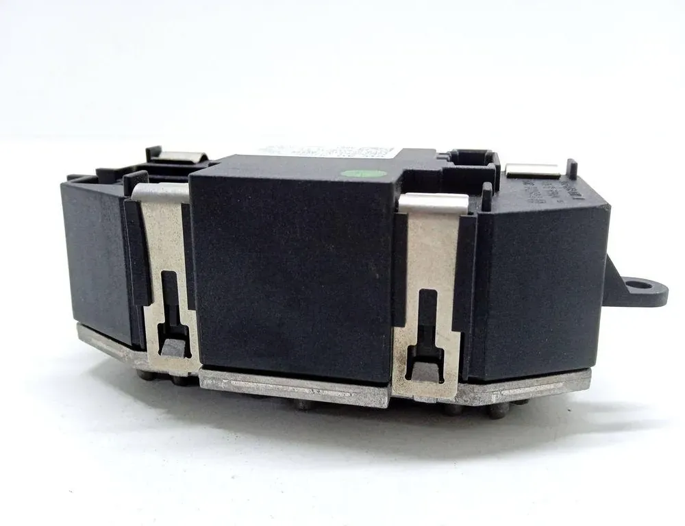 VOLKSWAGEN Passat B7 (2010-2015) Salona mazā ventilatora relejs 3C0907521F 33497386