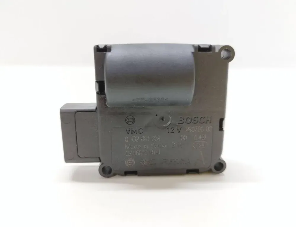 AUDI A4 B8/8K (2011-2016) Клапаны управления внутренним подогревом 4F0820511A 33542792