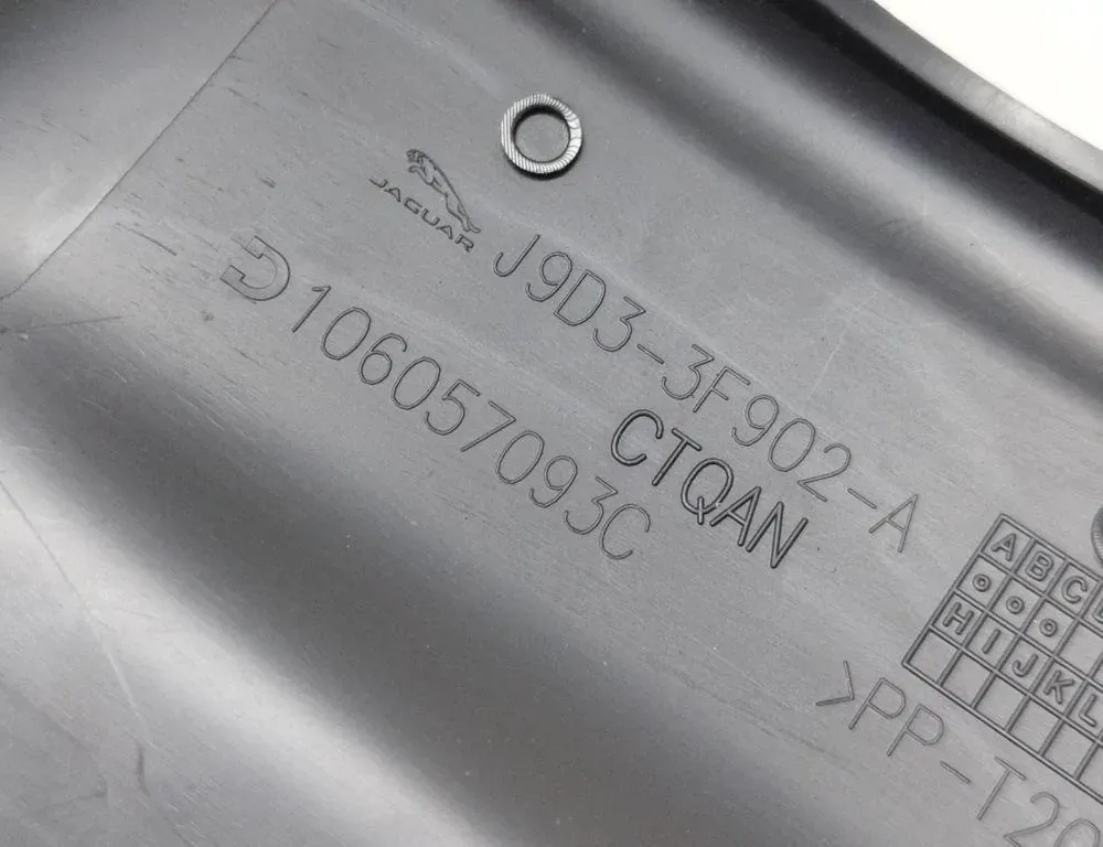 JAGUAR I-Pace 1 generation (2018-2023) Steering  Mechanism Trim J9D33F902A 33552713