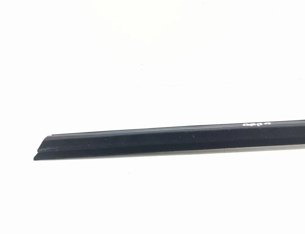 JAGUAR I-Pace 1 generation (2018-2023) Стеклоуплотнитель передней левой двери J9D321435A 33552768