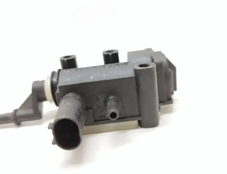 BMW X5 E70 (2006-2013) Degvielas tvertnes vāciņa bloķēšana 6985882 33552805