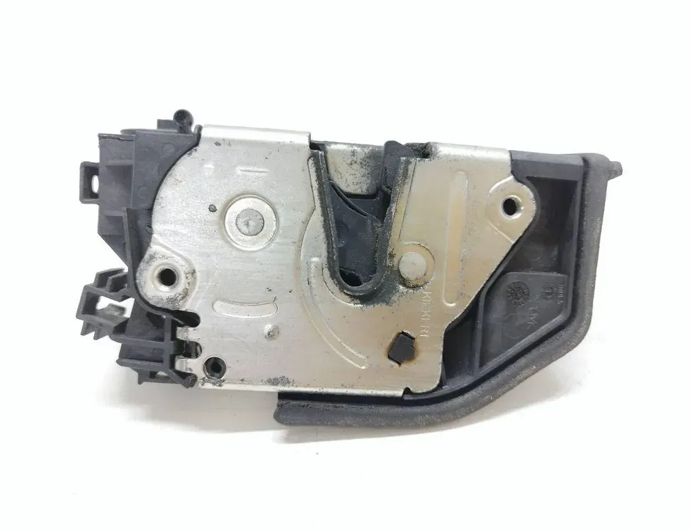 BMW 1 Series E81/E82/E87/E88 (2004-2013) Aizmugurējā labā durvju slēdzene 7167076 33556550