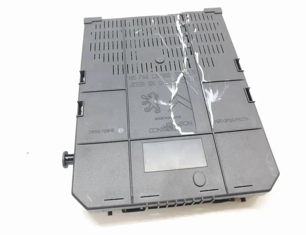 PEUGEOT Partner 2 generation (2008-2023) Fuse box 281197595 33556929