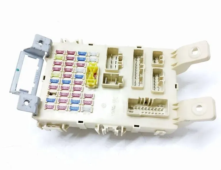 HYUNDAI i20 PB (1 generation) (2008-2014) Drošinātāju kārba 919501J040 33558564