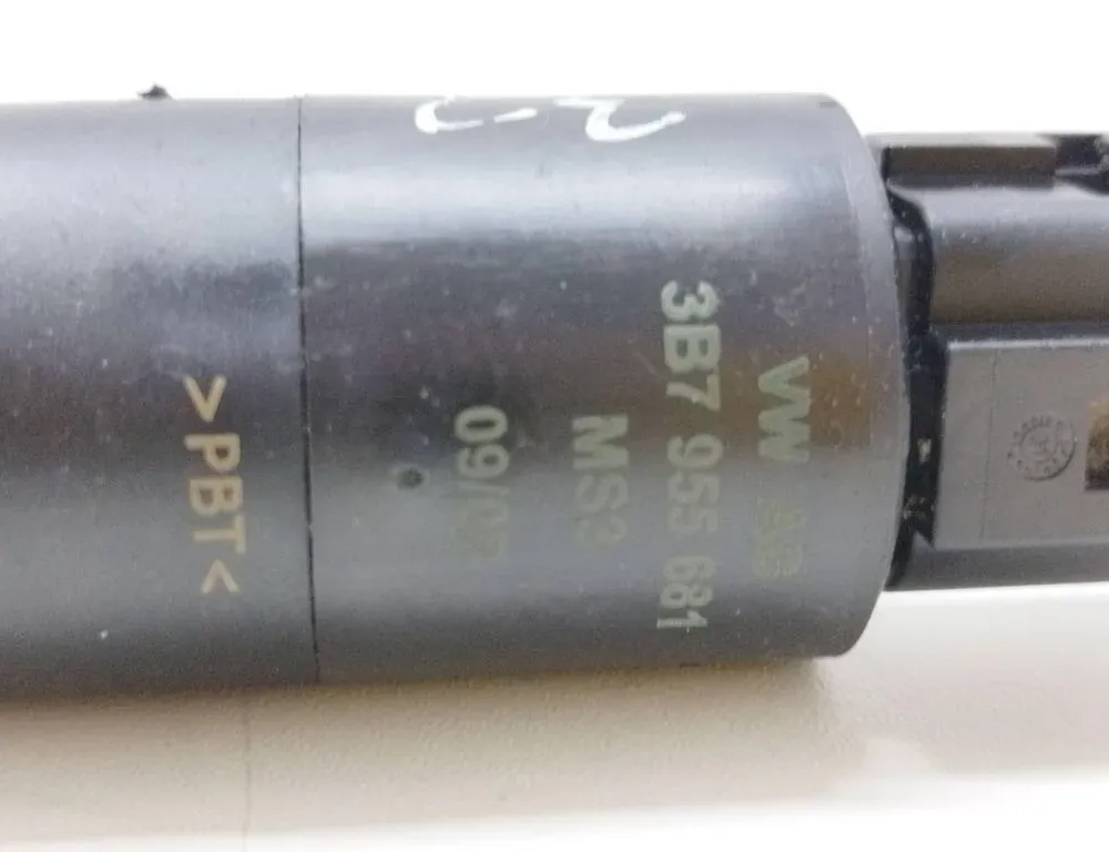 AUDI A6 C5/4B (1997-2004) Headlight washer motor 3B7955681 33562449