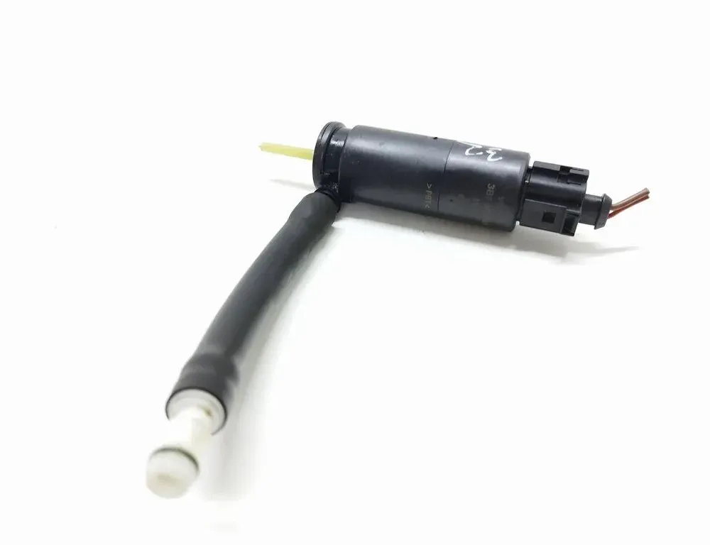 AUDI A6 C5/4B (1997-2004) Headlight washer motor 3B7955681 33562449