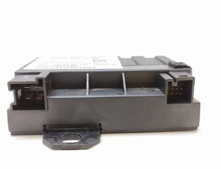 MERCEDES-BENZ GL-Class X164 (2006-2012) Fuel Pump Control A2129001900 33575397