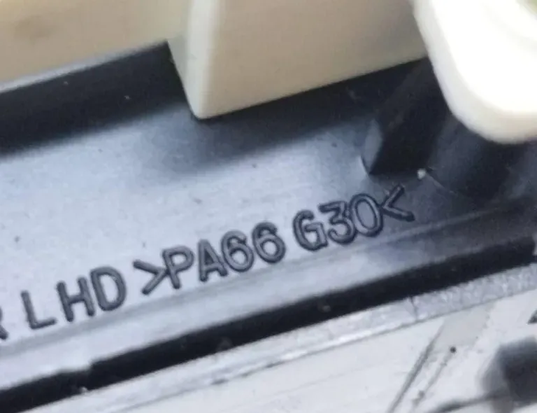 HYUNDAI i30 FD (1 generation) (2007-2012) Переключатель регулировки зеркала PA66G30 33581175