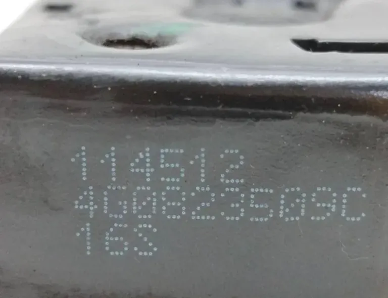 AUDI A6 C7/4G (2010-2020) Motora pārsega slēdzene 4G0823509C 33616774