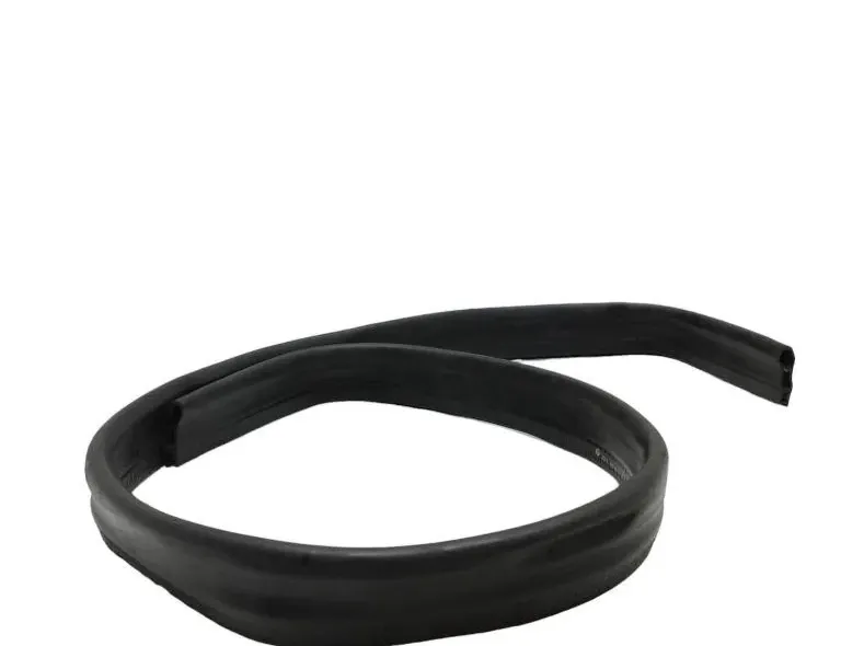 MERCEDES-BENZ CLS-Class C218/X218 (2011-2017) Gumijas motora nodalījumā A2126280298 33743798