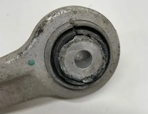 BMW X5 E70 (2006-2013) Aizmugurējā labā svira/ričags 6770969 33225762