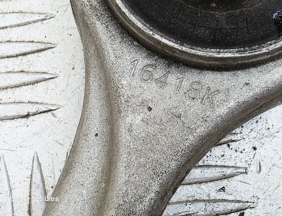 AUDI A4 B9/8W (2015-2024) Priekšējā labā taisnā ķega / ričags 38131,WD3 33494760