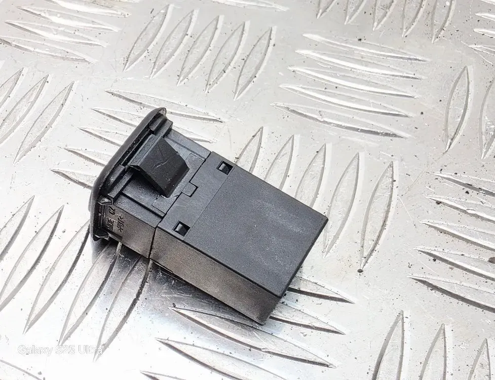 AUDI A1 8X (2010-2020) Additional Music Player Connectors 8J0035475 33539036