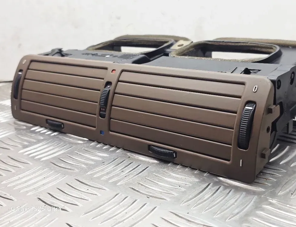 BMW 7 Series E38 (1994-2001) Centrālās konsoles kanāls 8363007 33564397