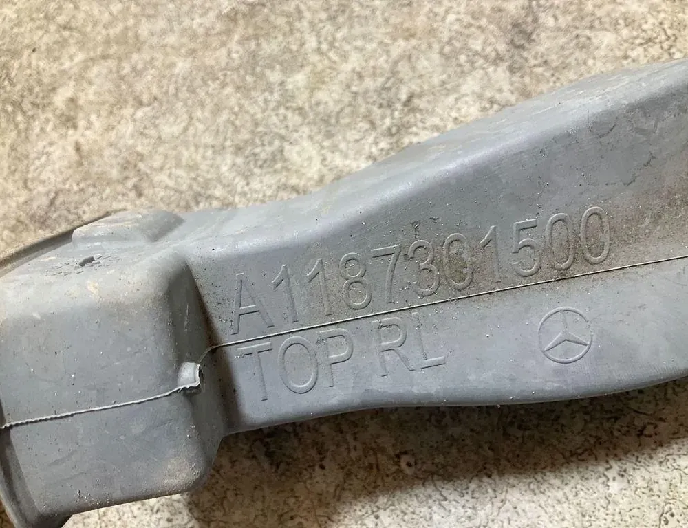 MERCEDES-BENZ CLA-Class C118 (2019-2023) Ограничитель задней левой двери A1187301500 33809834