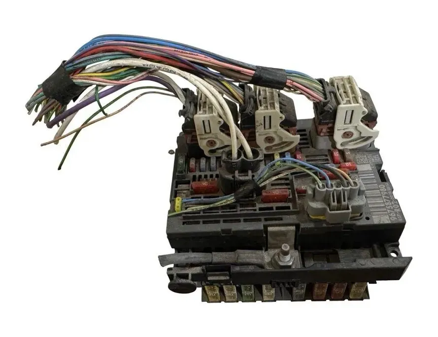 CITROËN C4 1 generation (2004-2011) Drošinātāju kārba 9675877980,00201011 33200534