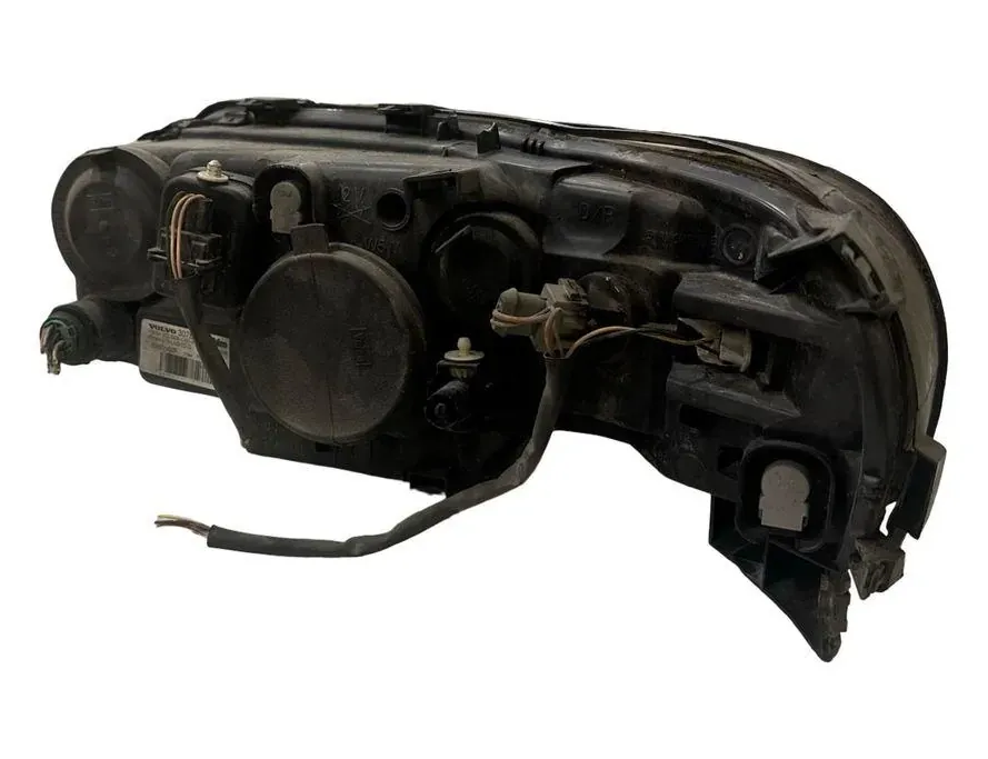VOLVO XC70 3 generation (2007-2020) Фара передняя правая 89901007 33346987