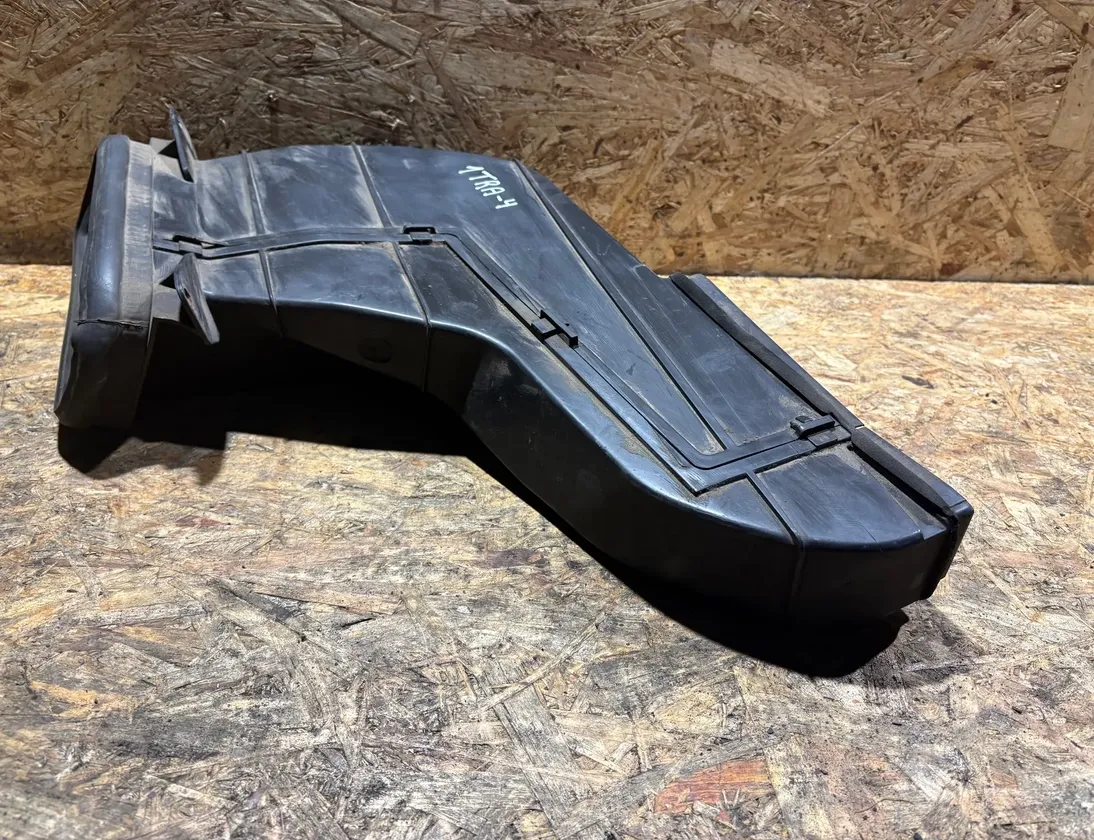 FORD Transit 3 generation (2000-2013) Air intake duct part 6C1118713BD 33363746